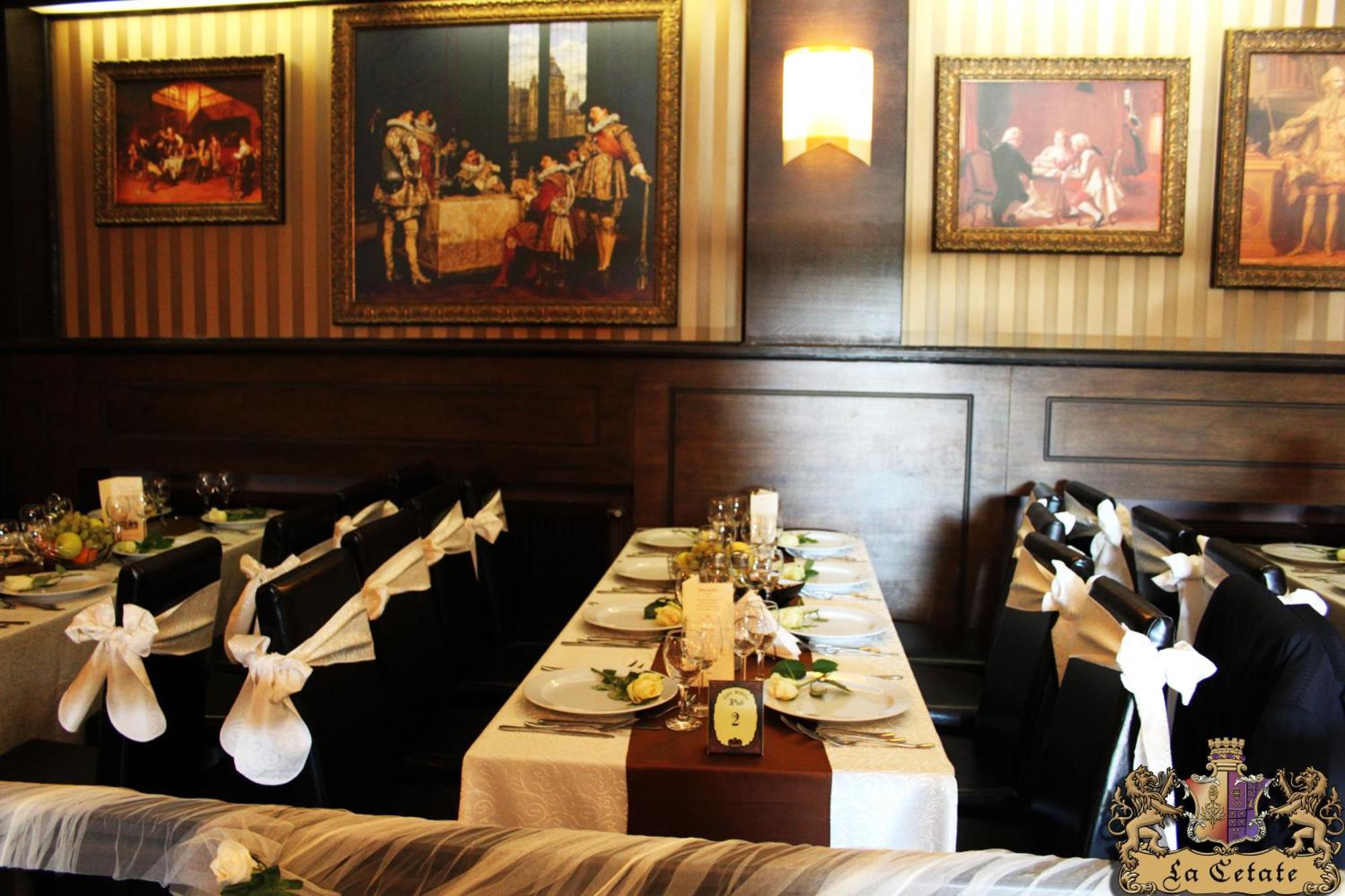 Hotel Lacetate Piteşti Extérieur photo