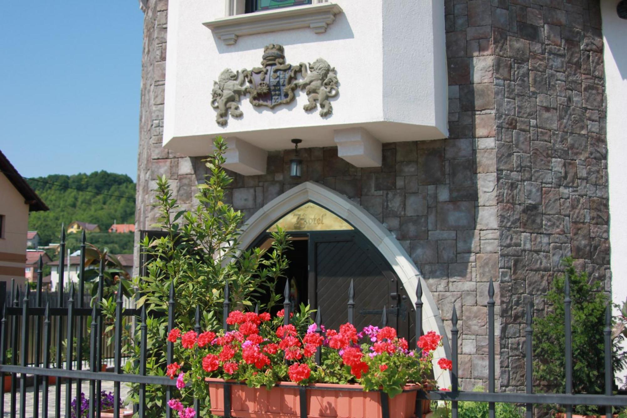Hotel Lacetate Piteşti Extérieur photo